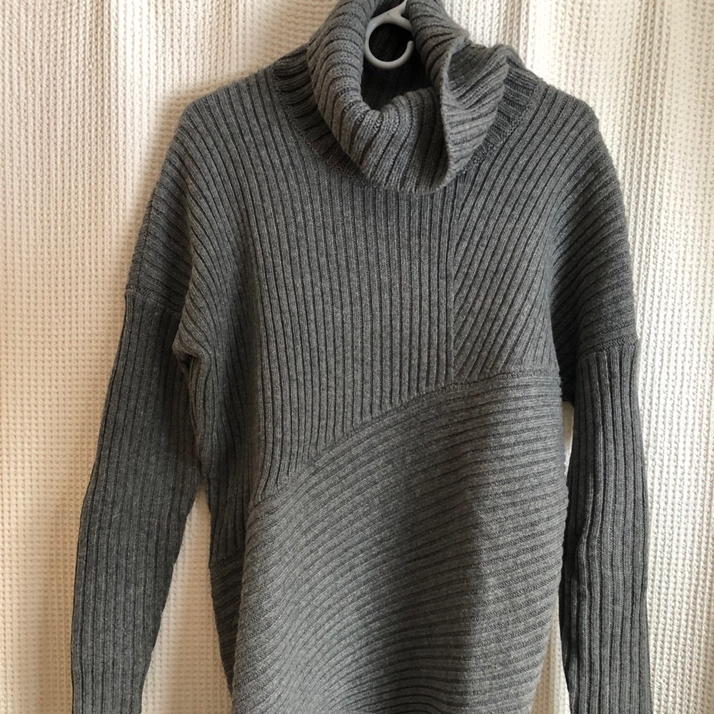 EUC Ribbed Turtleneck Sweater